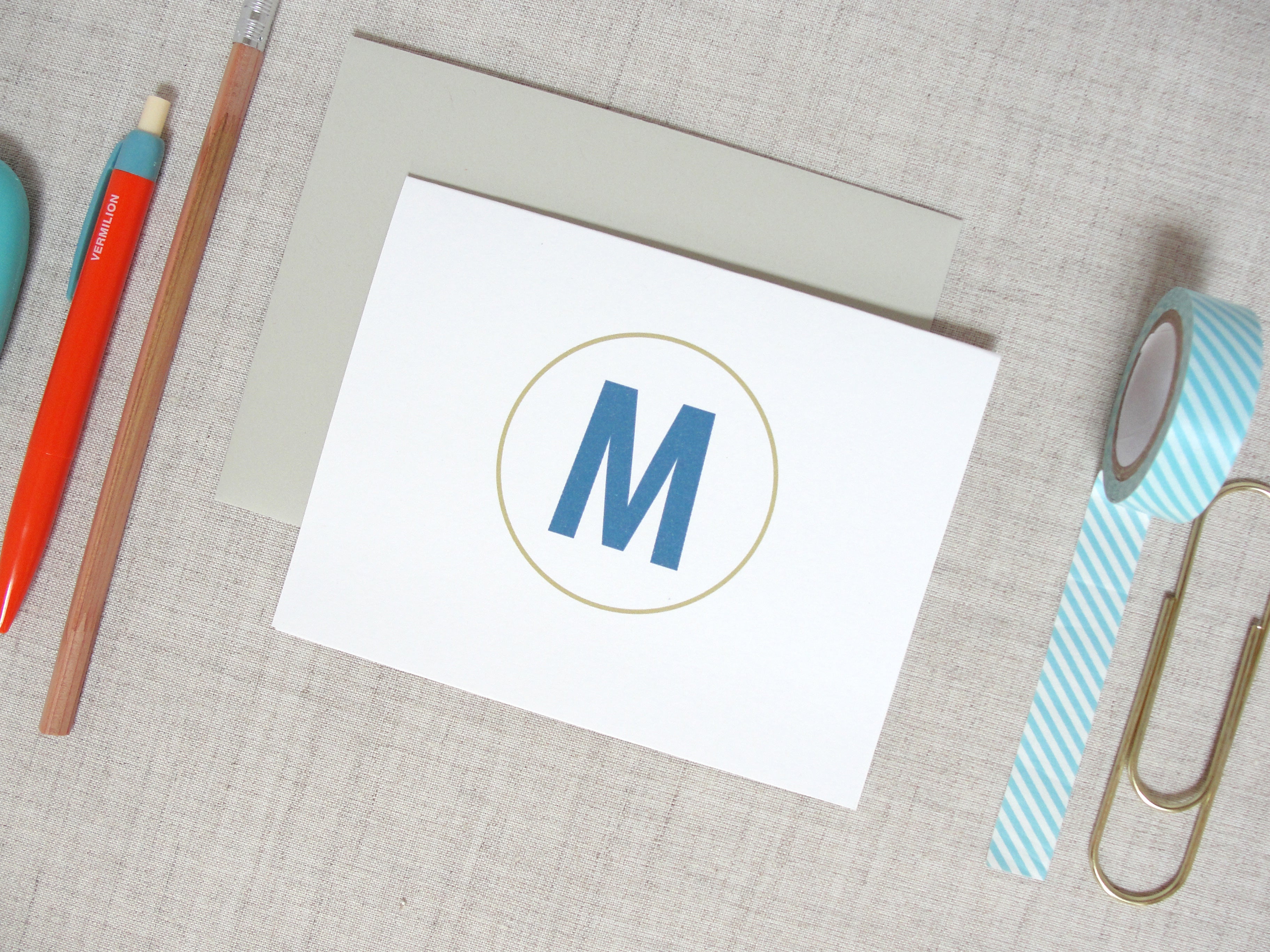 Modern Single Initial Monogram Note Cards – Meredith Collie Paper