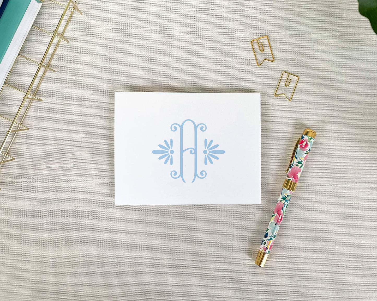 elegant single initial monogram, feminine monogram, monogram stationery, folded note card set, meredith collie paper 